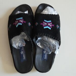 Elegant Black Embroidered Slippers